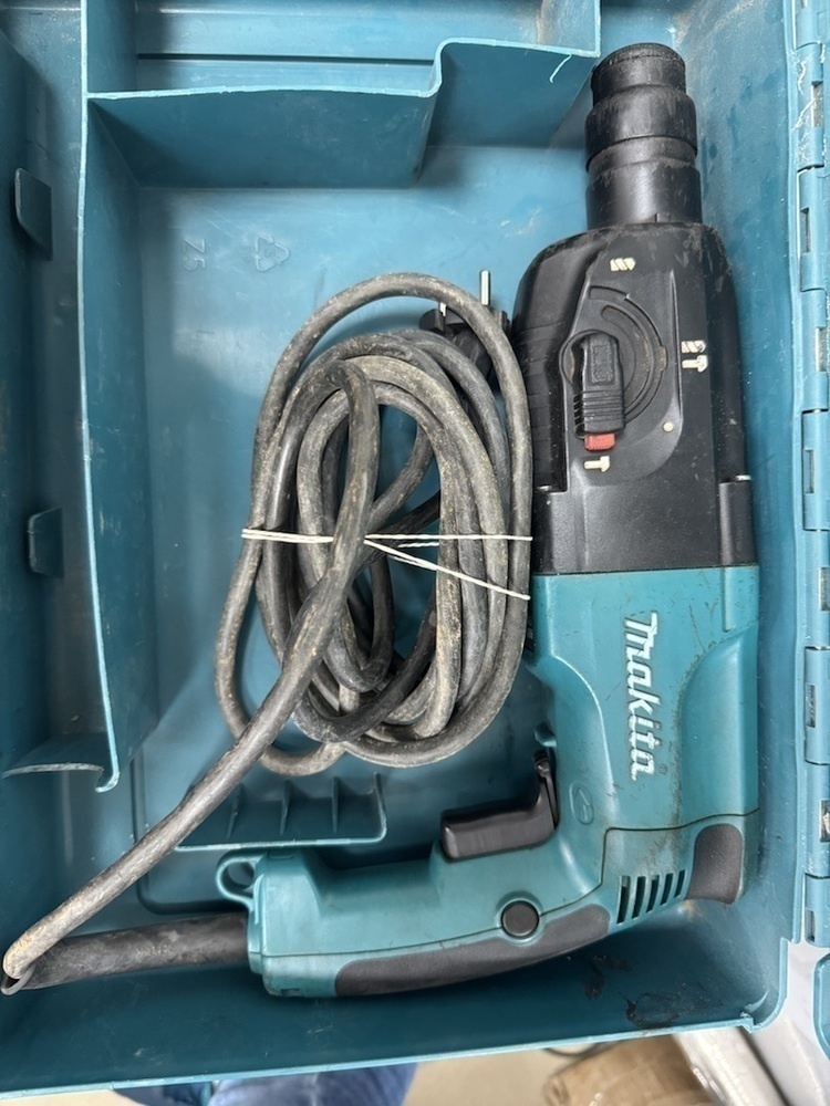 Перфоратор Makita HR-2450