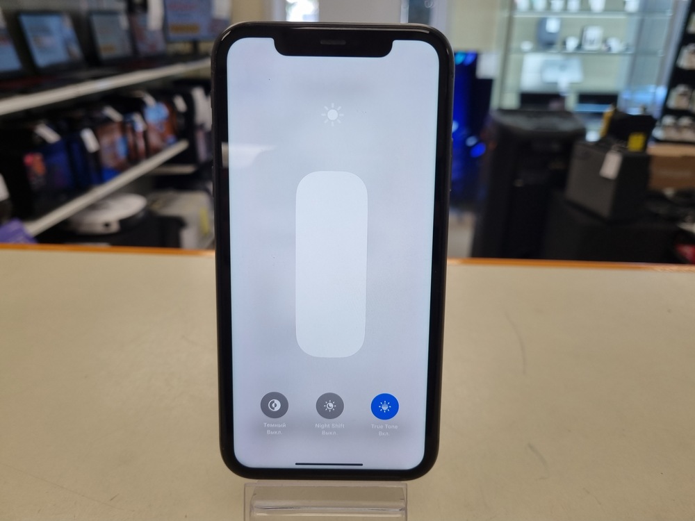 Смартфон Apple iPhone 11 64Gb
