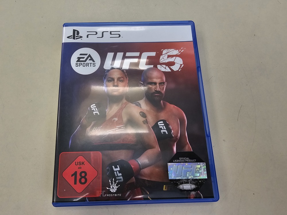 Игра Playstation 5 UFC5