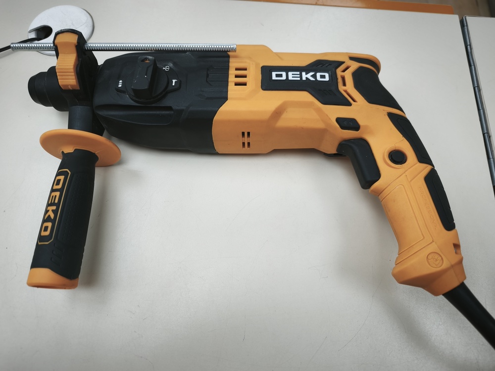 Перфоратор Deko DKH850W