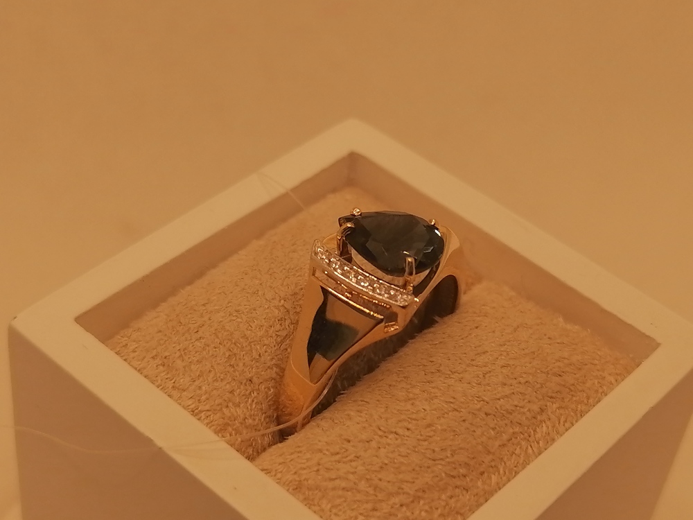 КОЛЬЦО ЛОНДОН-ТОПАЗ с камнями (Au 585)