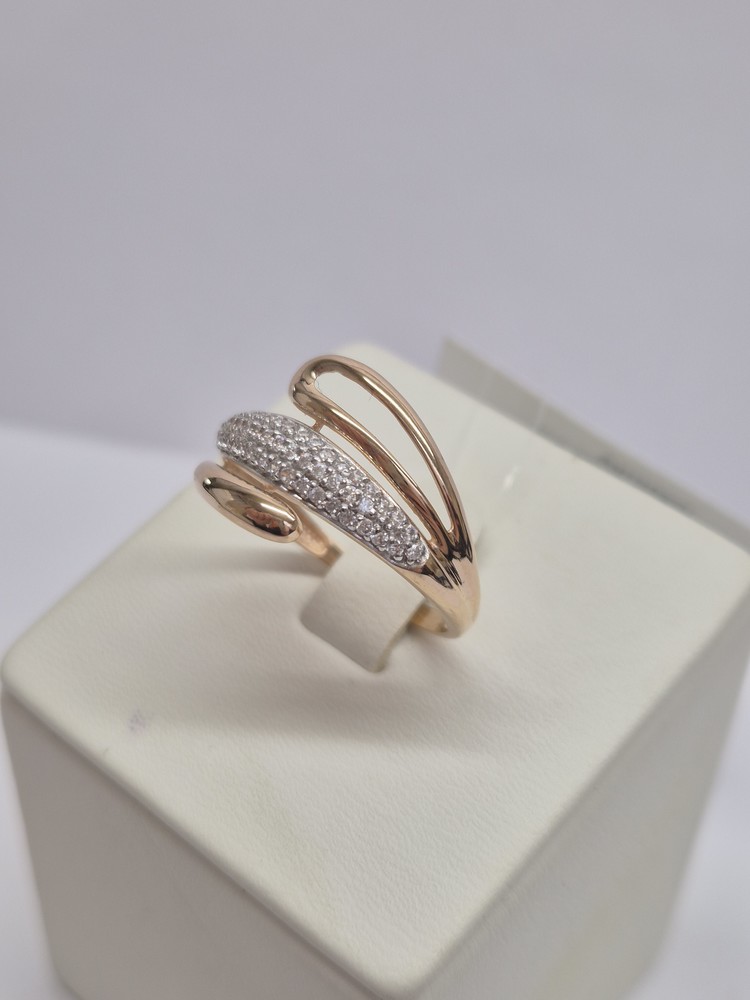 КОЛЬЦО С КАМНЯМИ (Au 585)