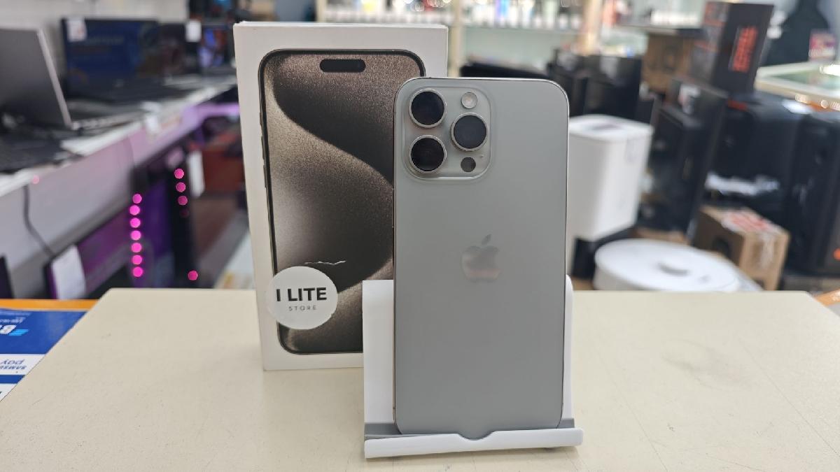 Смартфон Apple iPhone 15 Pro Max 256Gb