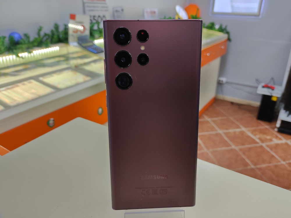 Смартфон Samsung Galaxy S22 Ultra 8/128
