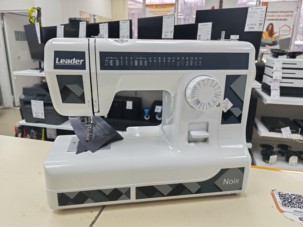 Швейная машина Leader Noir