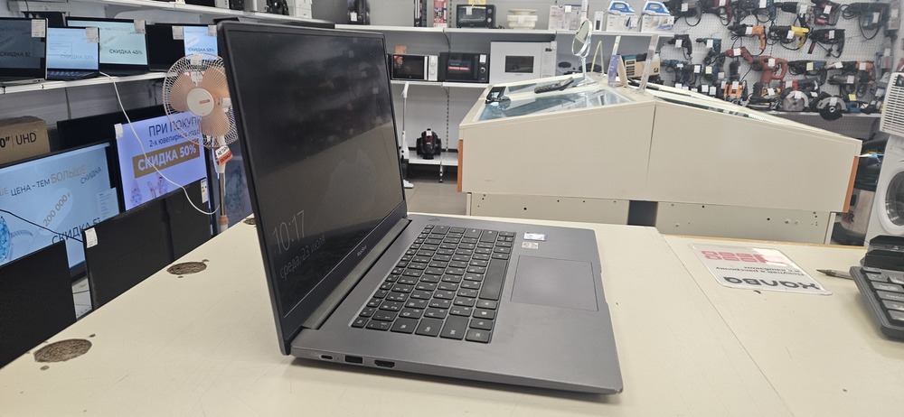 Ноутбук Honor; Ryzen 5 3500U, Radeon Vega 8, 8 Гб, 240 Гб, Нет