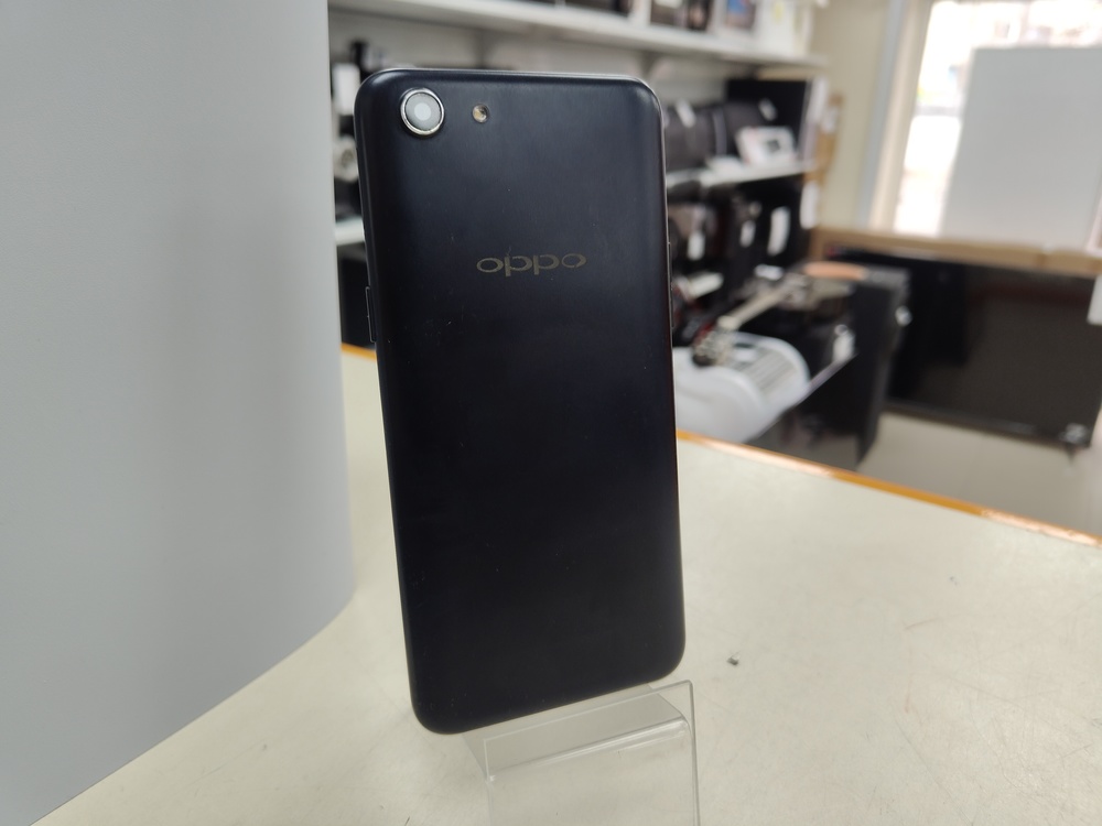 Смартфон Oppo A83
