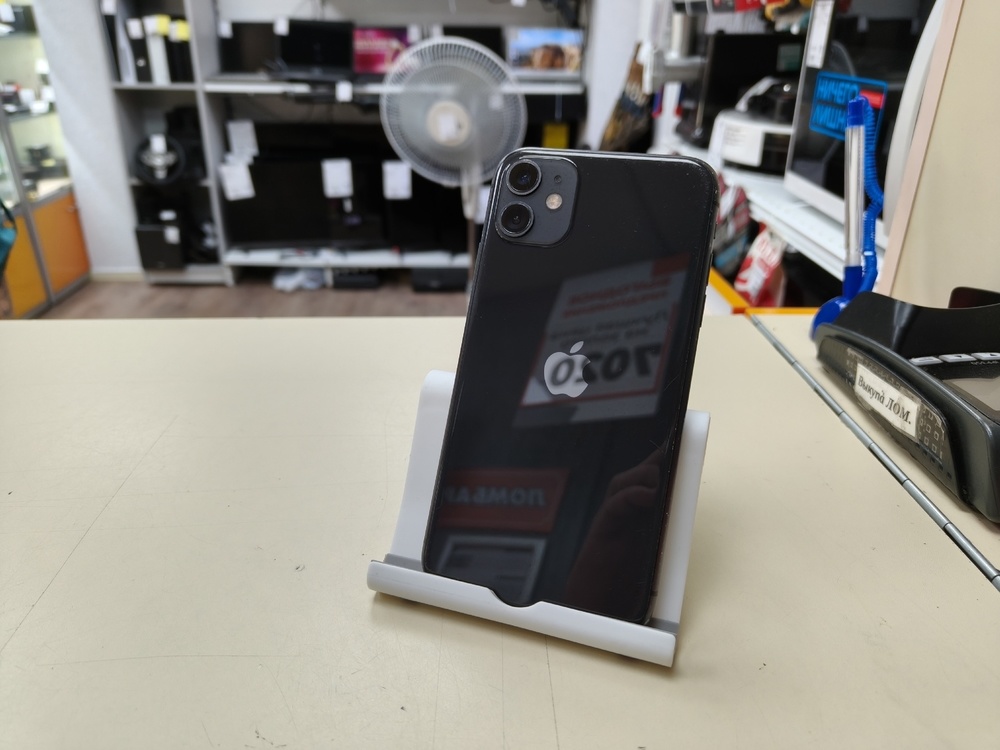 Смартфон Apple iPhone 11 64Gb