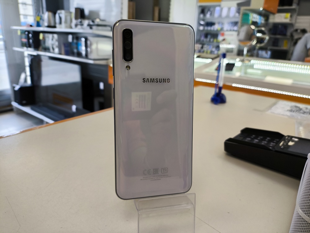 Смартфон Samsung Galaxy A50 4/64