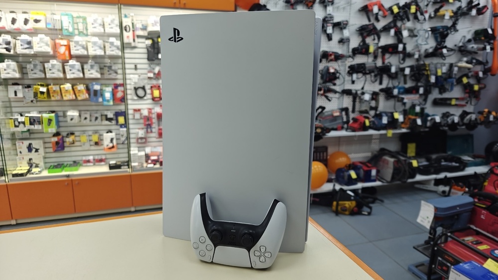 Игровая приставка PlayStation 5 825Gb (С дисководом)
