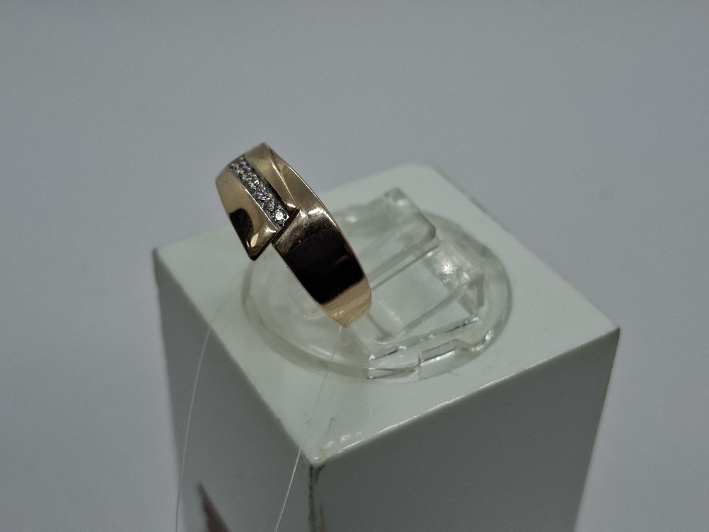 КОЛЬЦО С КАМНЯМИ (Au 585)