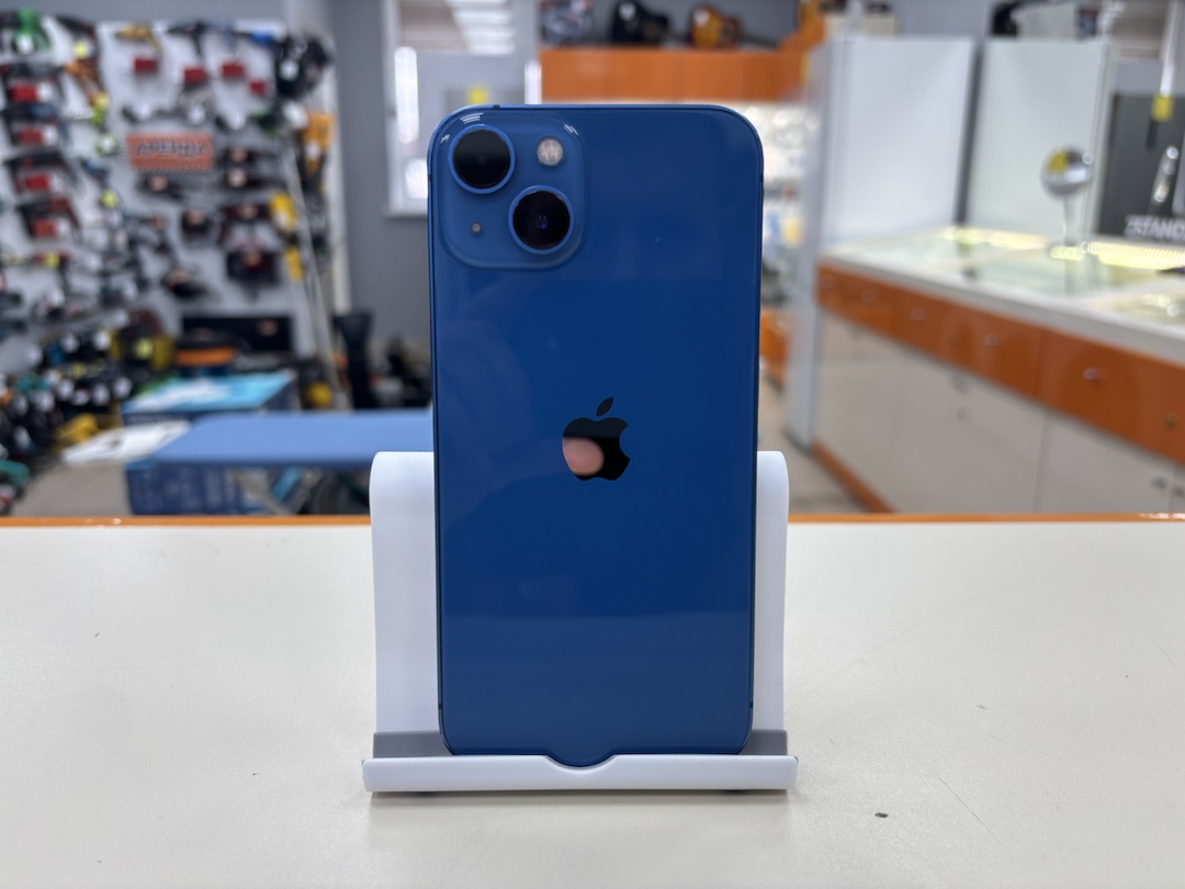 Смартфон Apple iPhone 13 128Gb