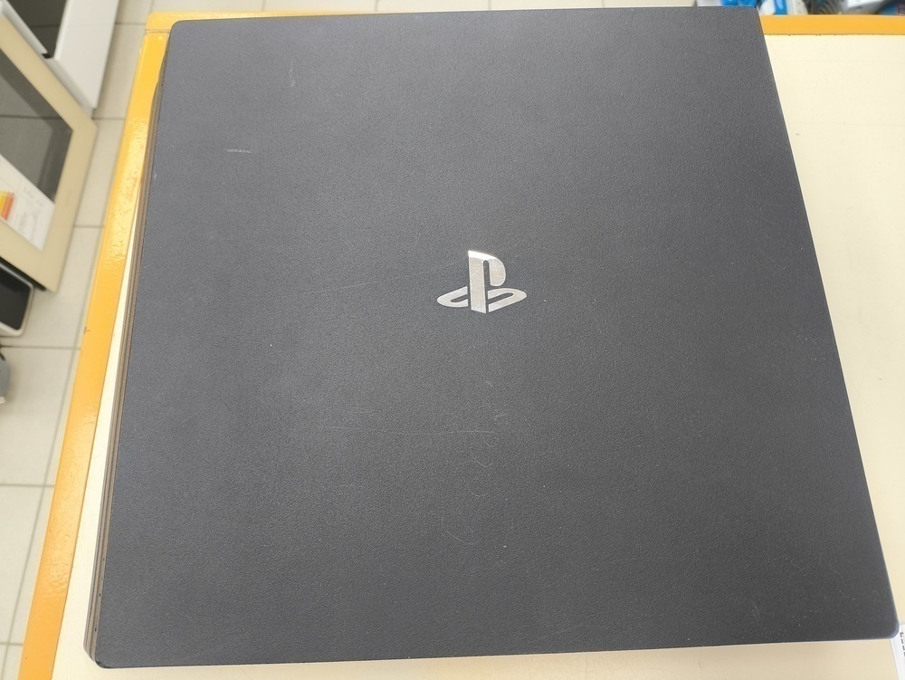Игровая приставка PlayStation 4 Pro 1Tb Игровая приставка PlayStation 4 Pro 1Tb