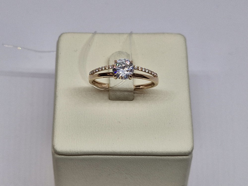 КОЛЬЦО С КАМНЯМИ (Au 585)