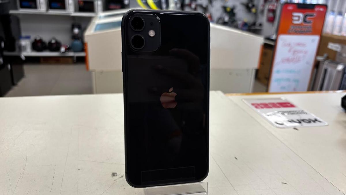 Смартфон Apple iPhone 11 64Gb