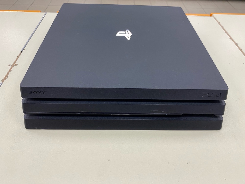 Игровая приставка PlayStation 4 Pro 1Tb