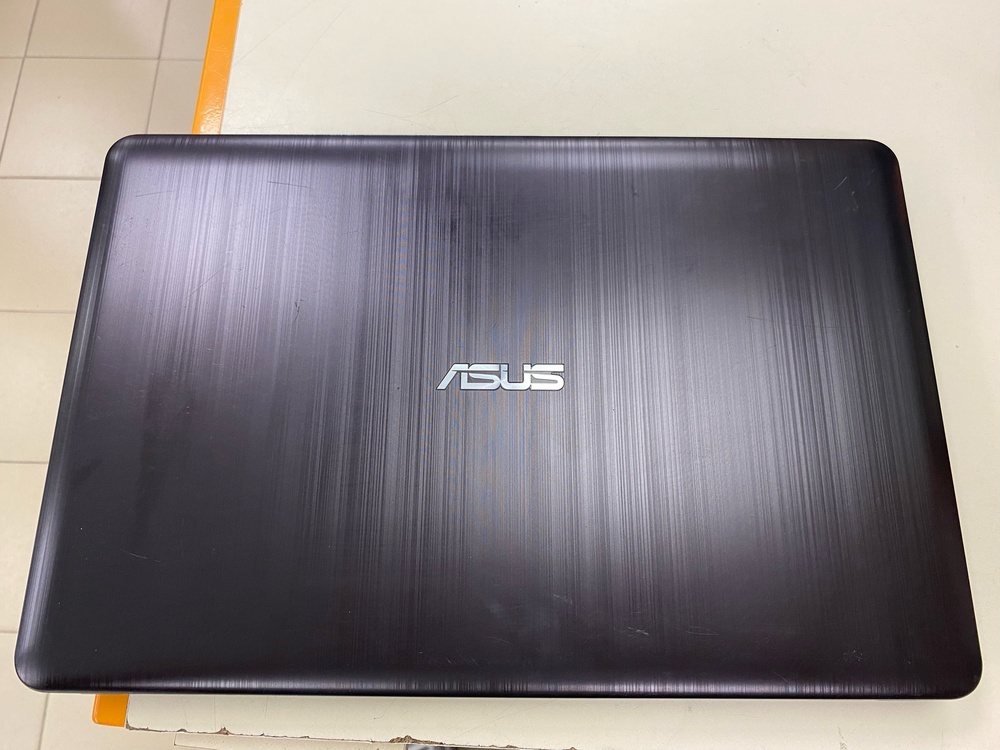 Ноутбук ASUS; A6-9225, AMD Radeon (TM) Graphics, 4 Гб, Нет, 500 Гб