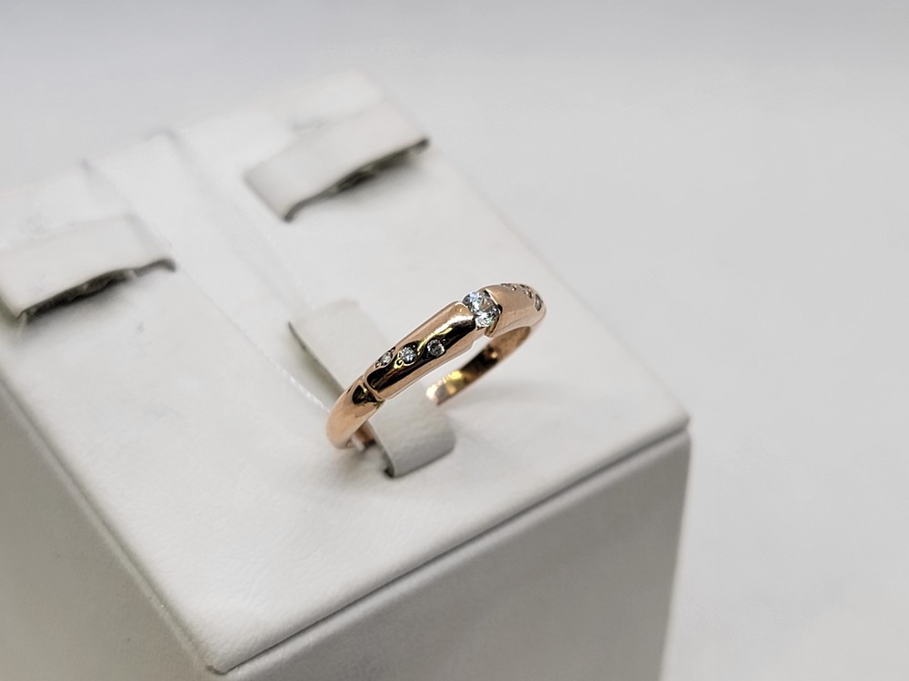 КОЛЬЦО С КАМНЯМИ (Au 585)