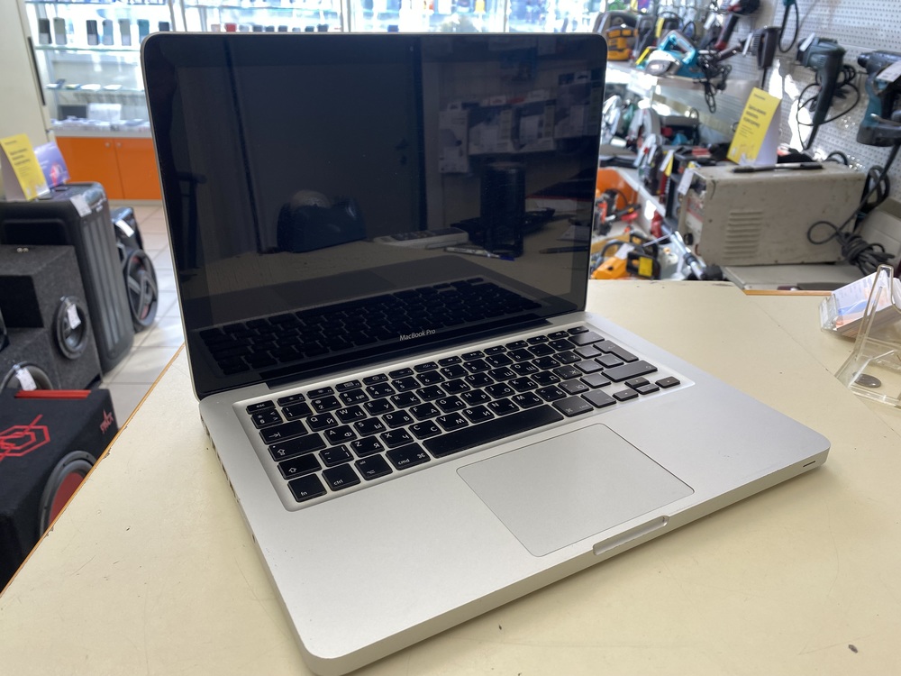Ноутбук Apple Macbook Pro 13 late (2009)