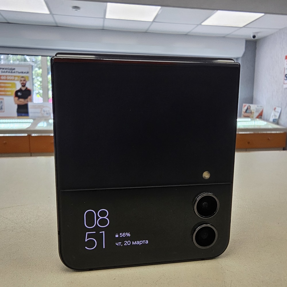 Смартфон Samsung Galaxy Z Flip 4 8/128