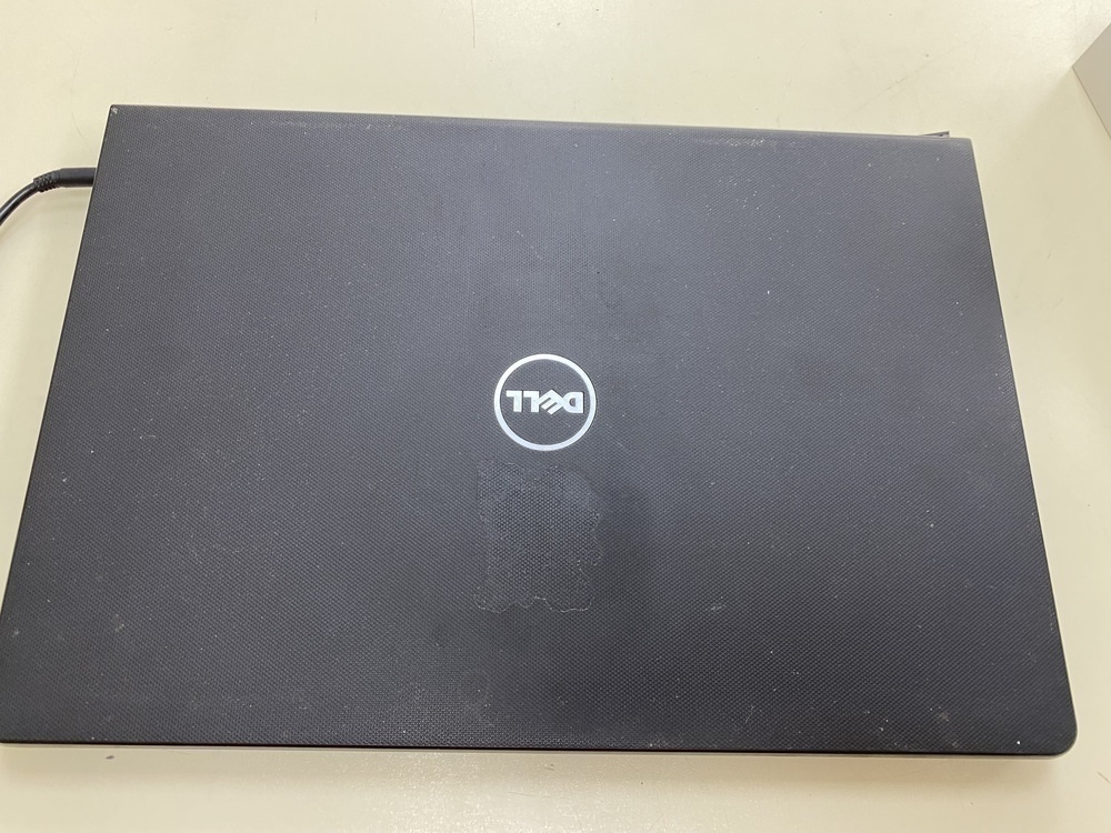 Ноутбук DELL; Core i5-7200U, Intel HD Graphics 620, 4 Гб, 128 Гб, Нет