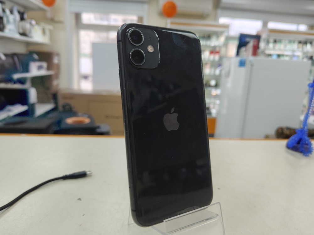 Смартфон Apple iPhone 11 64Gb