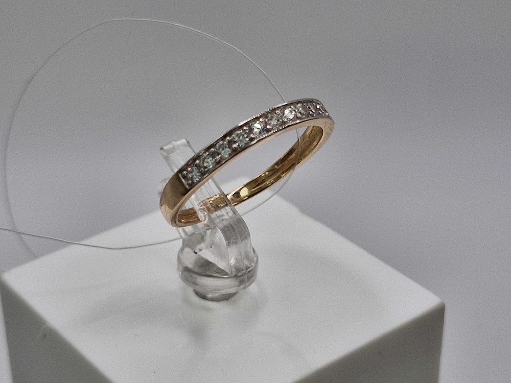 КОЛЬЦО С КАМНЯМИ (Au 585)