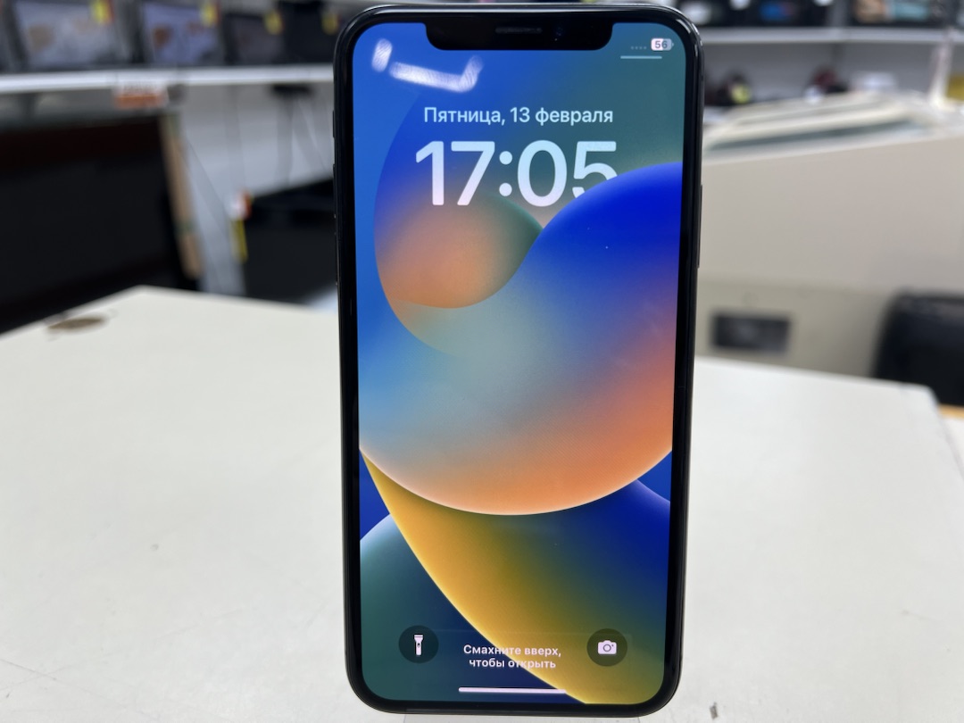 Смартфон Apple iPhone X 64Gb
