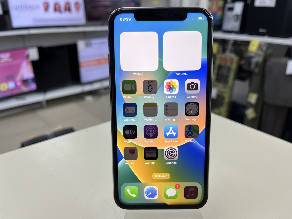 Смартфон Apple iPhone X 64Gb