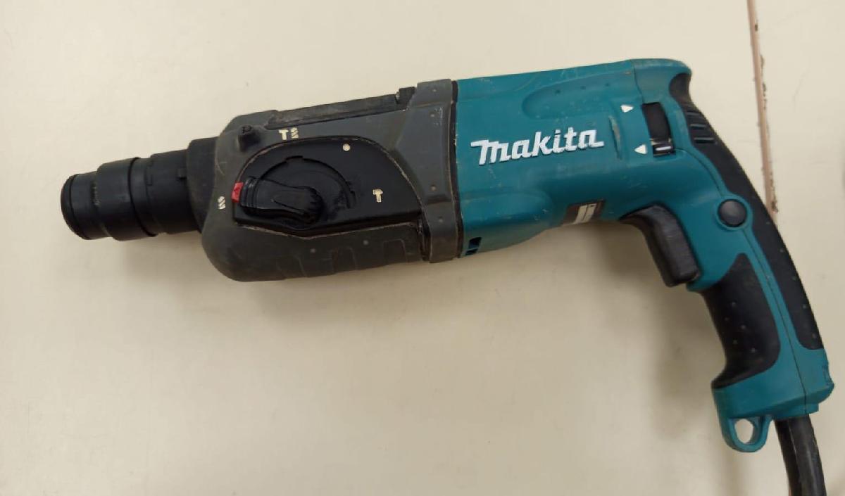 Перфоратор Makita HR2470