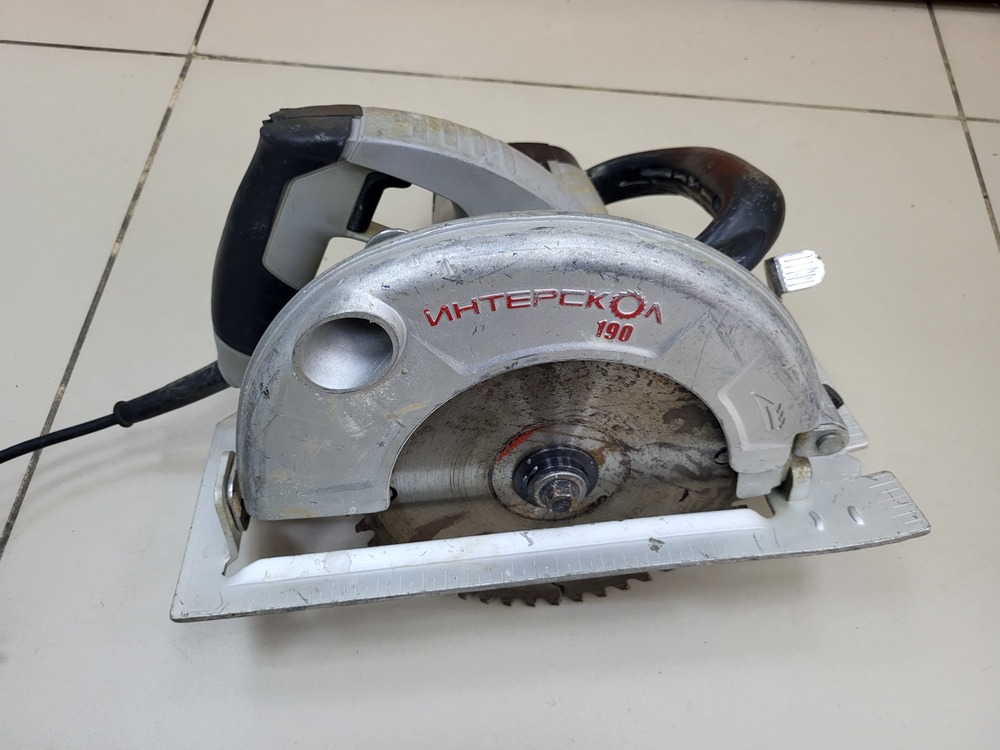 Дисковая пила Интерскол ДП-190/1600М