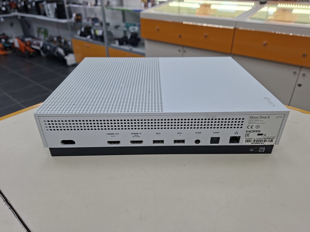 Игровая приставка Xbox One S 500Gb