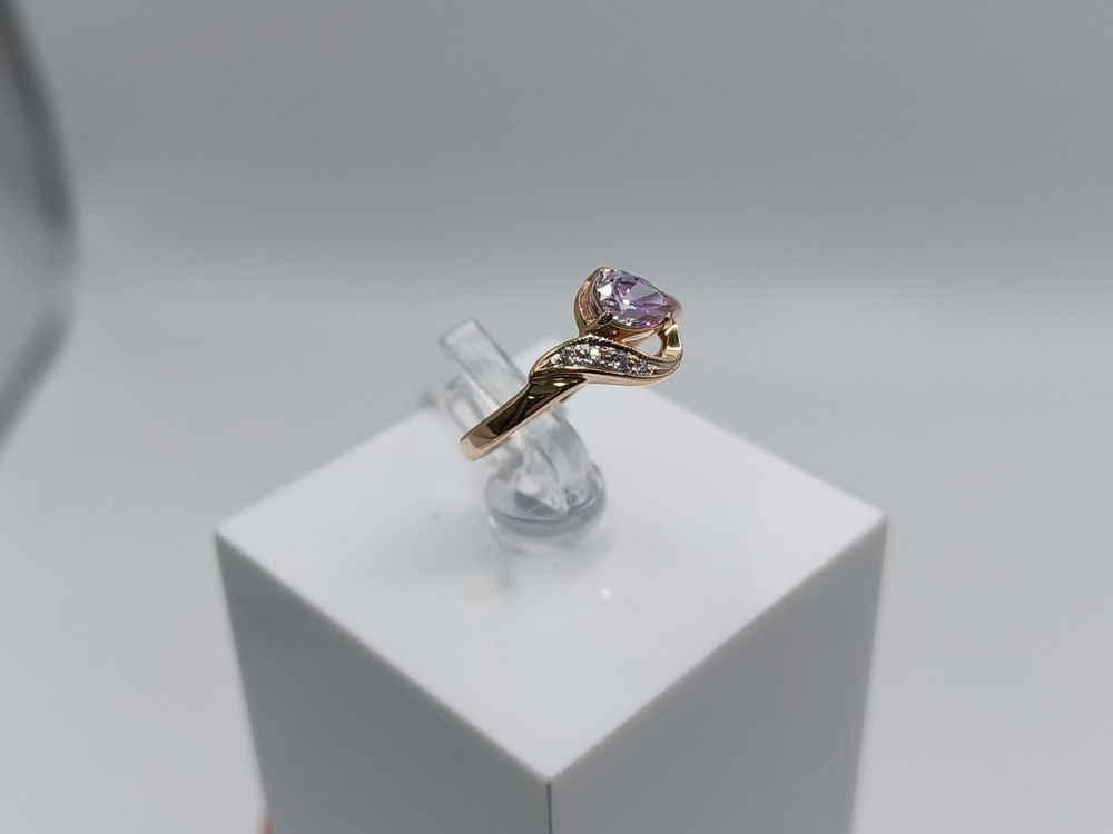 КОЛКМ585 КОЛЬЦО С КАМНЕМ (Au 585)