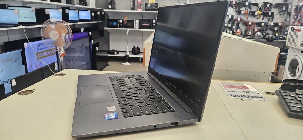 Ноутбук Honor; Ryzen 5 3500U, Radeon Vega 8, 8 Гб, 240 Гб, Нет