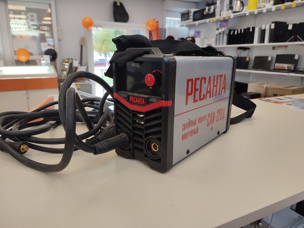 Сварочный аппарат Ресанта САИ-220 Сварочный аппарат Ресанта САИ-220