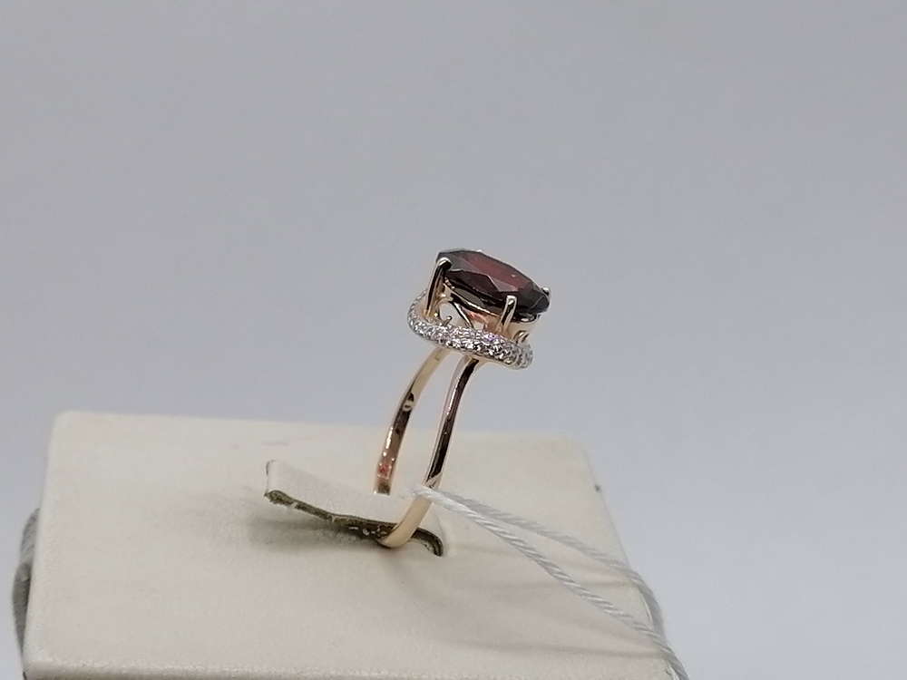 КОЛЬЦО С КАМНЯМИ (Au 585)