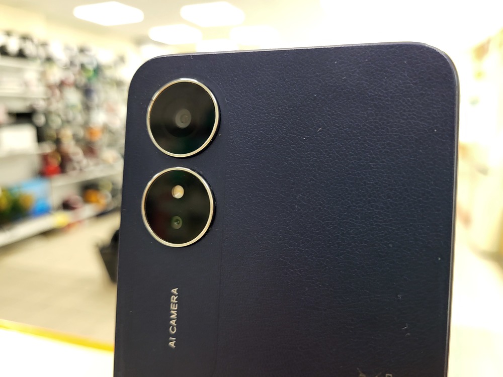 Смартфон Oppo A17