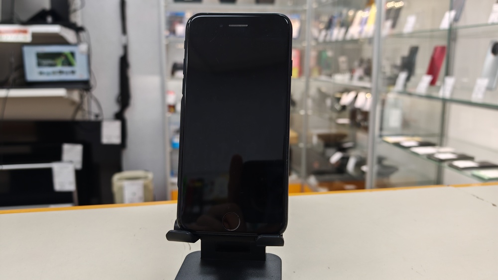 Смартфон Apple Iphone SE 2022 128Gb