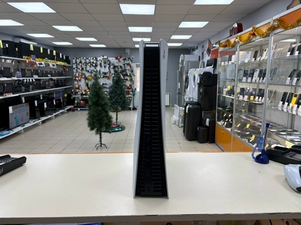 Игровая приставка PlayStation 5 825Gb (С дисководом)