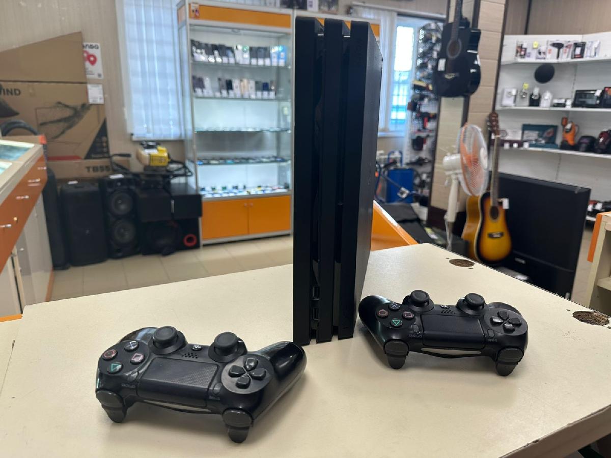 Игровая приставка PlayStation 4 Pro 1Tb
