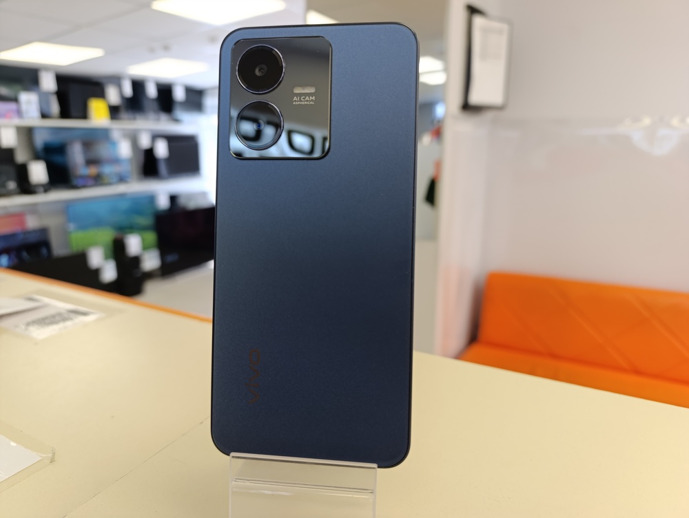 Смартфон Vivo Y22