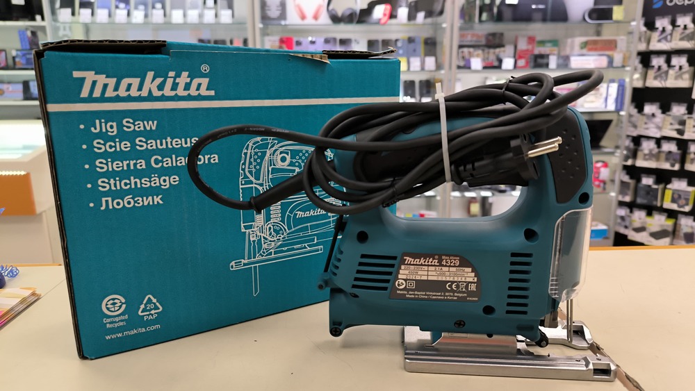 Лобзик Makita 4329