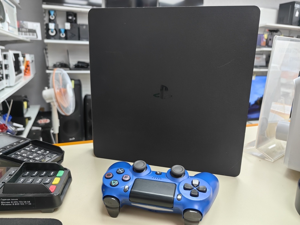 Игровая приставка PlayStation 4 Slim 500GB Игровая приставка PlayStation 4 Slim 500GB