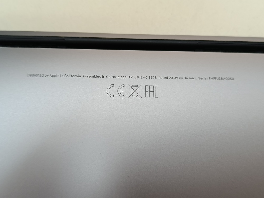 Ноутбук Apple Macbook Pro 13 M1 8/256