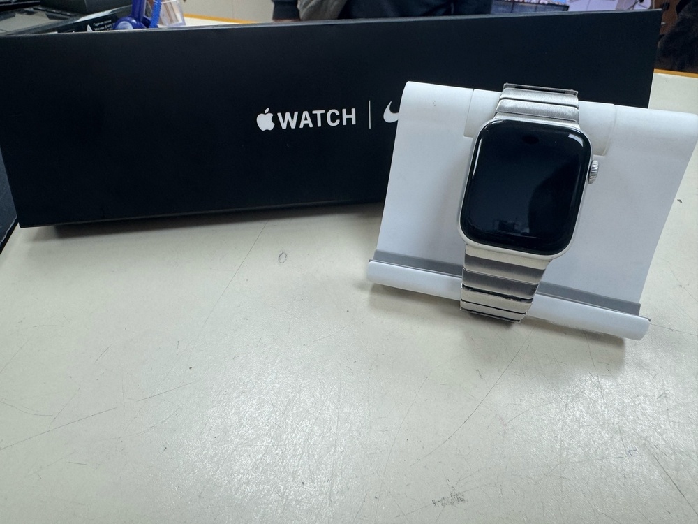 Смарт-часы Apple Watch SE 2022 44mm