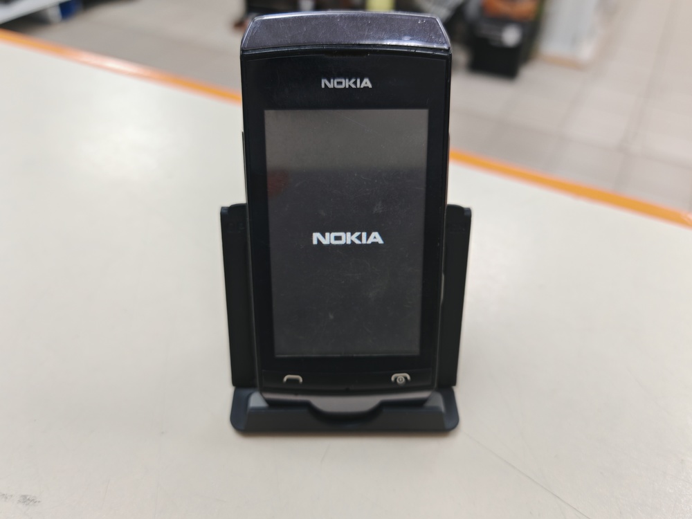 Смартфон Nokia 305