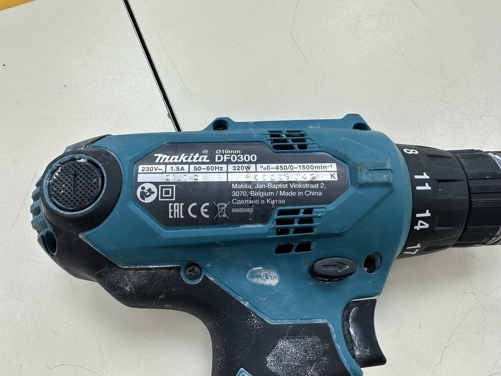 Шуруповерт Makita DF0300