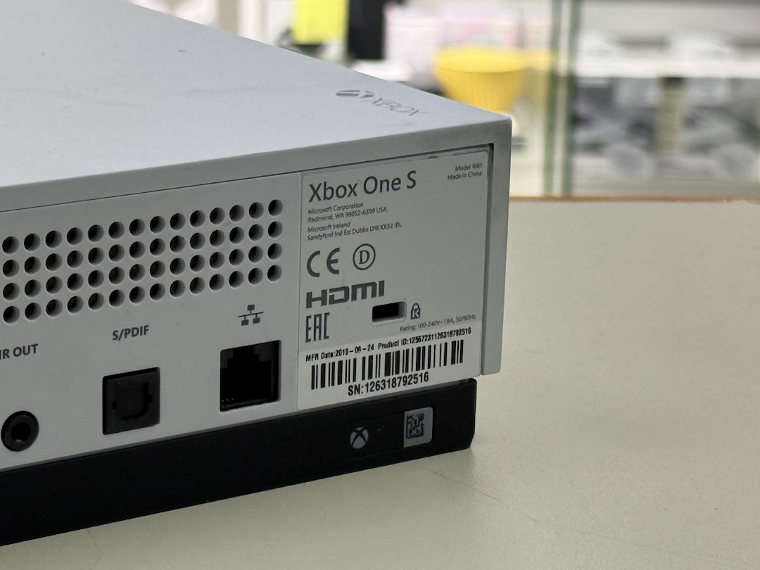 Игровая приставка Xbox One S 1TB