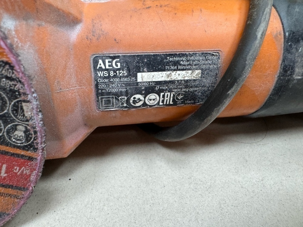Угловая шлифмашина AEG WS 8-125