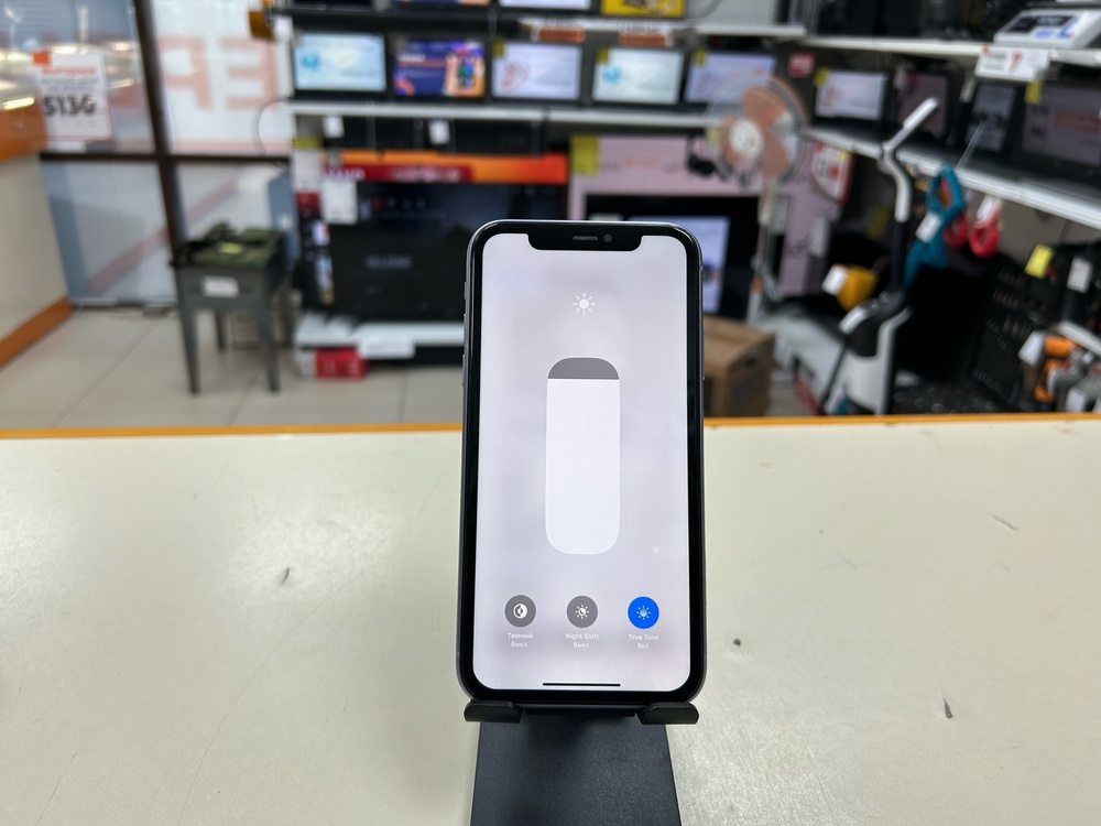 Смартфон Apple iPhone 11 64Gb